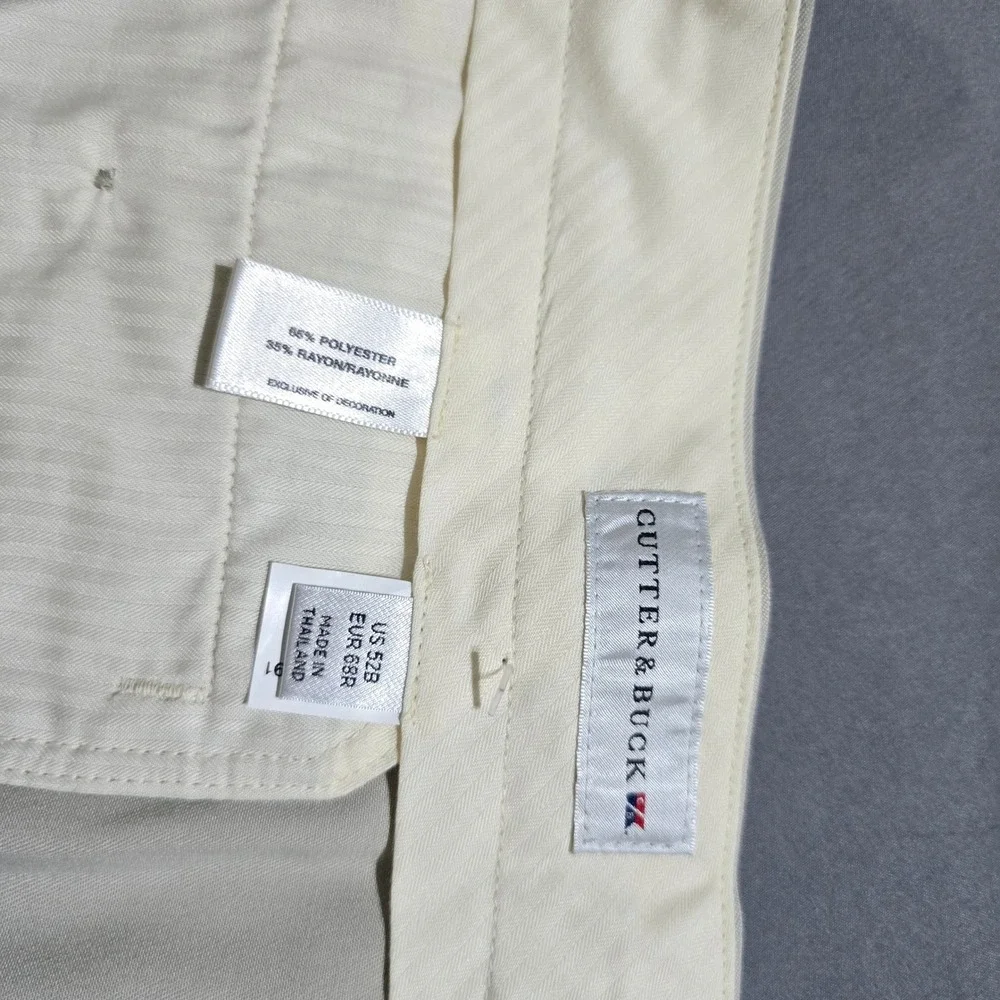 Cutter & Buck Pleated Performance Shorts Mens 52B Beige Tan NEW